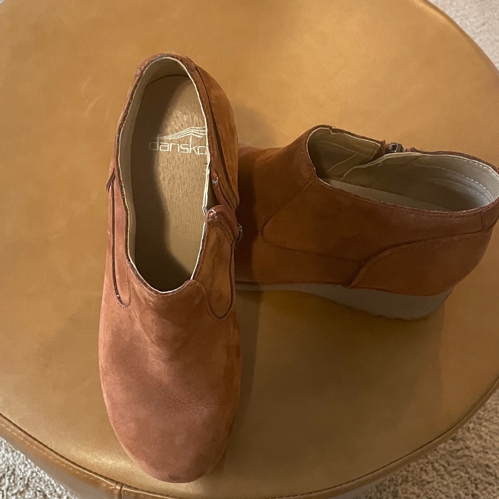 Dansko Women's Rust Suede Wedge Ankle Shoes